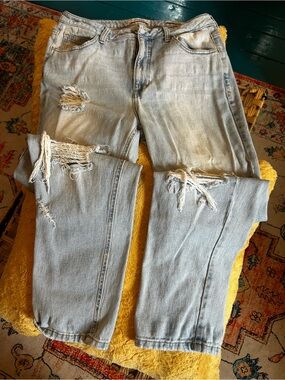 Guess Light Blue Mom Jeans
